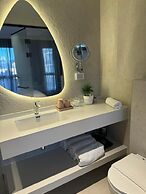 Allenbeach TLV- Apt Hotel-Adults only