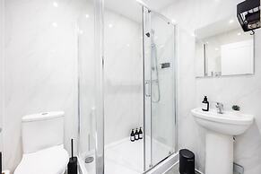 2br- Smart Tvs- Fast Wifi, Free Parking & Sofa Bed
