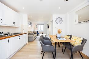 2br- Smart Tvs- Fast Wifi, Free Parking & Sofa Bed