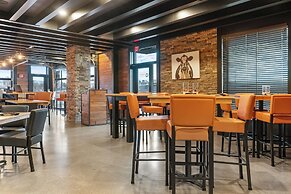 Cobblestone Hotel & Suites - Lynden