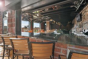 Cobblestone Hotel & Suites - Lynden