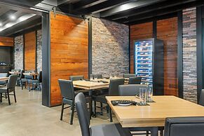 Cobblestone Hotel & Suites - Lynden