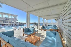 The Coastal Cottage 210esc-b