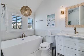 The Coastal Cottage 210esc-b