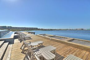 The Coastal Cottage 210esc-b