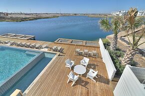 The Coastal Cottage 210esc-b