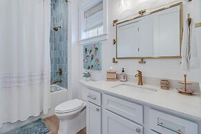 Dock Holiday 212 COA