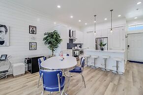 Retro Retreat TC 8102