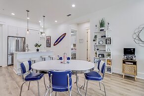 Retro Retreat TC 8102