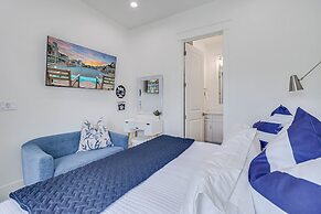 Retro Retreat TC 8102