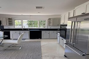 3Bd Beverly Hills Home