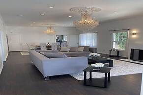 3Bd Beverly Hills Home