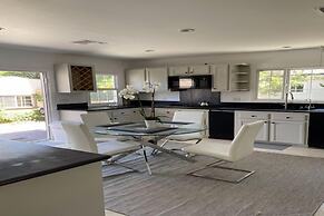 3Bd Beverly Hills Home