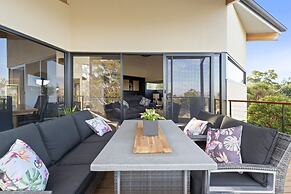 Tree Top Views - 4 Bedroom House