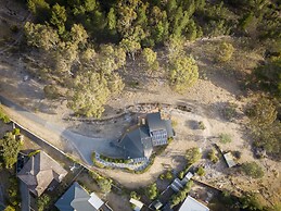Tree Top Views - 4 Bedroom House