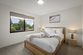 Tree Top Views - 4 Bedroom House