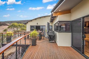 Tree Top Views - 4 Bedroom House