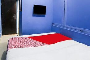 OYO 93772 Iconiq Rooms