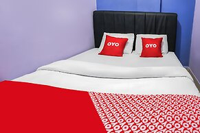 OYO 93772 Iconiq Rooms