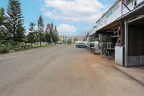 OYO 93772 Iconiq Rooms