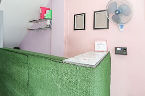 OYO 93772 Iconiq Rooms