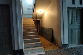 OYO 93774 Khaira Kos Dan PenginapanNearYani Heahlerr