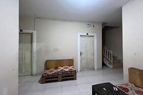 OYO 93774 Khaira Kos Dan PenginapanNearYani Heahlerr