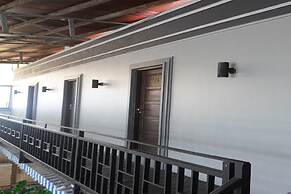 OYO 93774 Khaira Kos Dan PenginapanNearYani Heahlerr