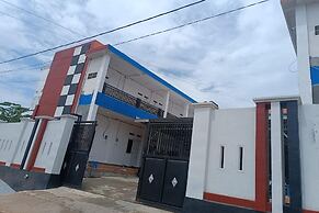 OYO 93774 Khaira Kos Dan PenginapanNearYani Heahlerr