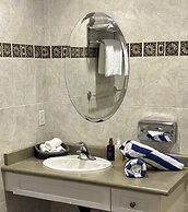 Sunshine Coast Resort Hotel & Marina