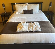 Sunshine Coast Resort Hotel & Marina