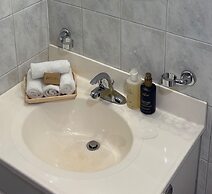 Sunshine Coast Resort Hotel & Marina