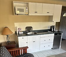 Sunshine Coast Resort Hotel & Marina