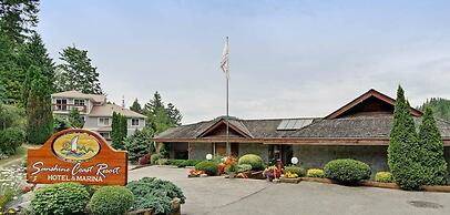 Sunshine Coast Resort Hotel & Marina