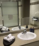 Sunshine Coast Resort Hotel & Marina