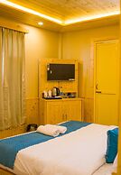 Ghar Bar Boutique Stay & Cafe