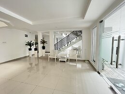 OYO 93721 RuPA Near LRT Velodrome 2 Rawamangun