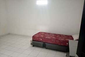 SPOT ON 93722 Shannhay Guest House Syariah