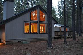 NEW Winter Retreat at Black Butte Ranch