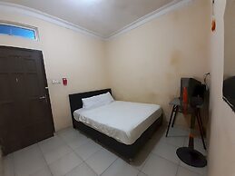 SPOT ON 93776 Intan HomestayNearAnugrah Sinar Lautan