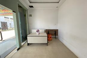 SPOT ON 93776 Intan HomestayNearAnugrah Sinar Lautan