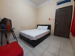 SPOT ON 93776 Intan HomestayNearAnugrah Sinar Lautan