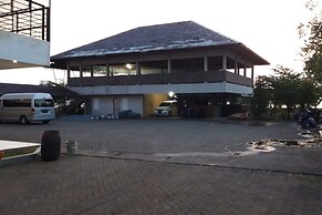 OYO 93777 Aulia Residence