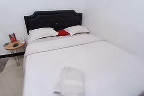 OYO 93777 Aulia Residence