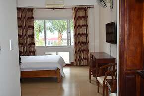 Coecco Xieng Khouang Hotel