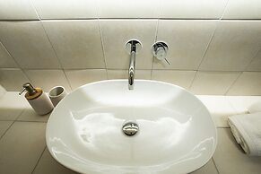 Digital Nomad Friendly Apt in Athens