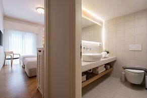 Digital Nomad Friendly Apt in Athens