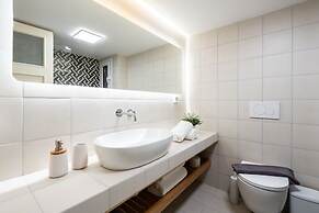 Digital Nomad Friendly Apt in Athens