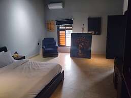 The Crib-Artist Residence