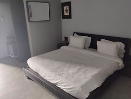 The Crib-Artist Residence